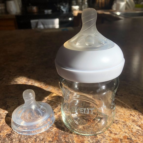 Avent Glass Bottle - 4oz. - Picture 1 of 3